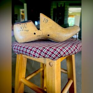Antique size 7 1/2 wooden and steel shoe form.